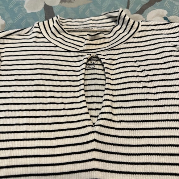 6 FOR $15 Striped Long Sleeve American eagle xs shirt open front - Picture 2 of 3
